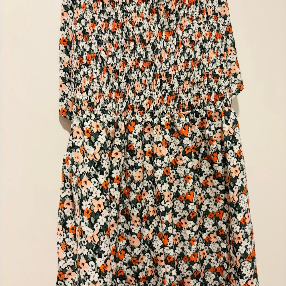 Floral Ruffle ROMPER - Picture 5 of 5